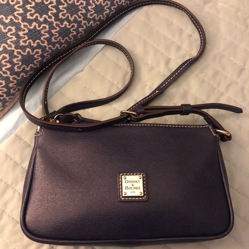 Dooney & Bourke crossbody bag